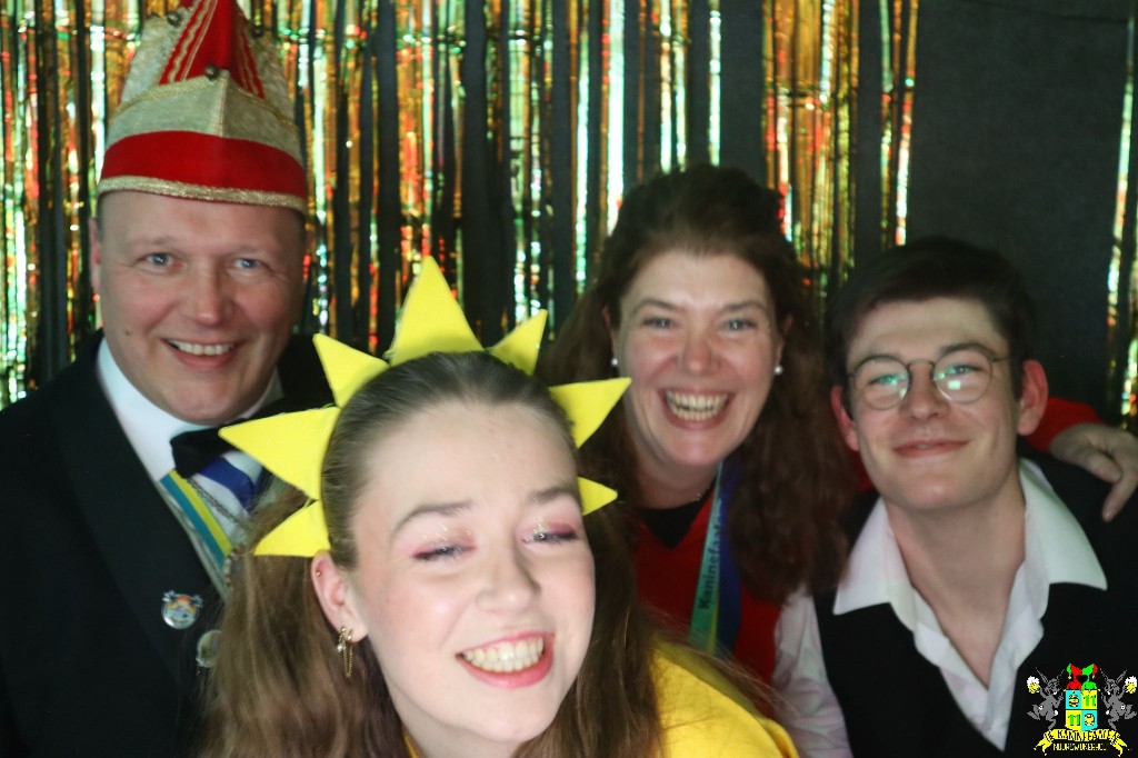 ../Images/Jeugd Opwarmbal Photobooth 318.jpg